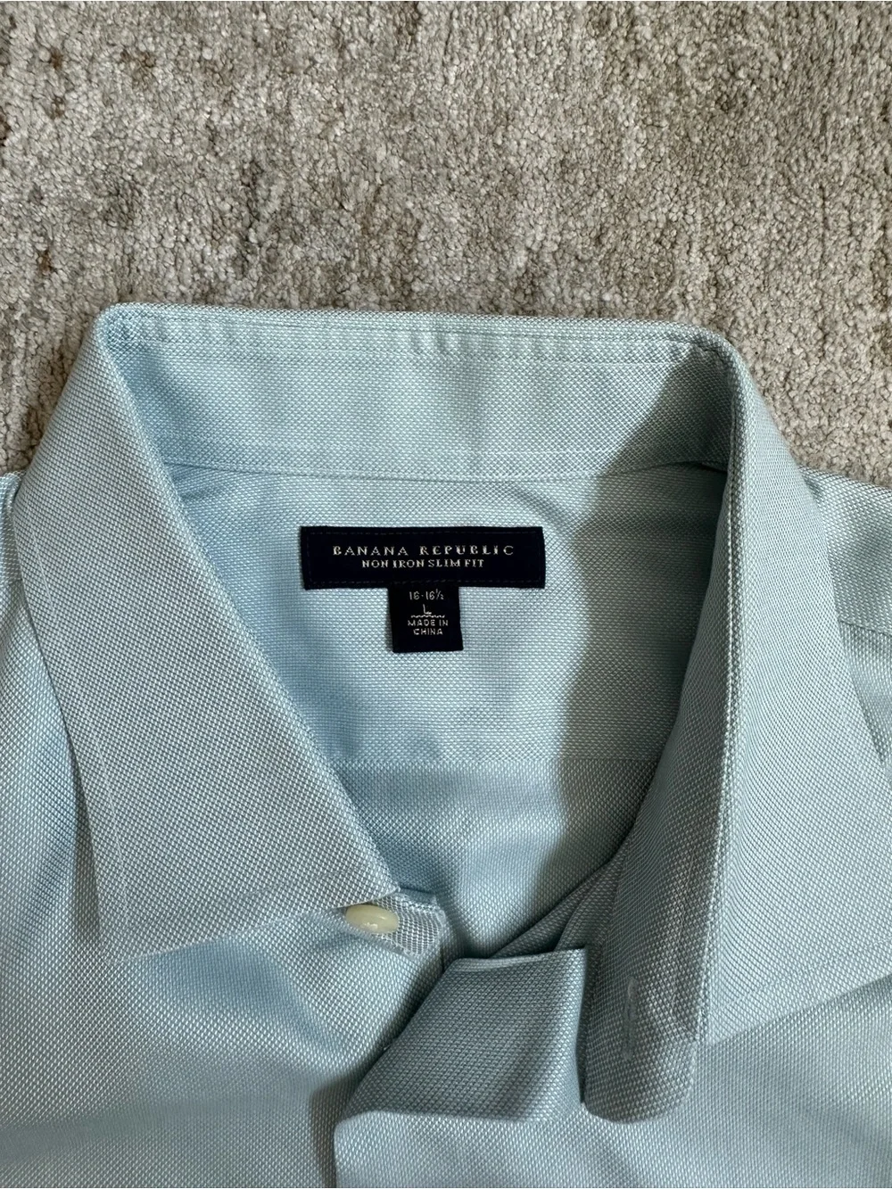 Banana Republic Men's Pale Blue Dress Shirt